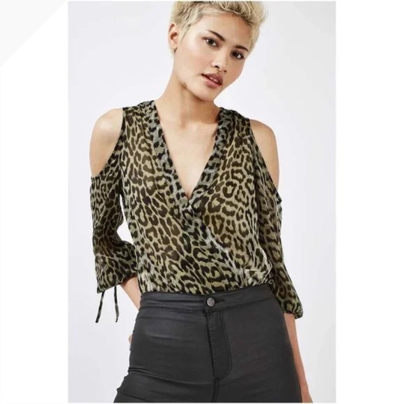 TOPSHOP~LEOPARD ANIMAL PRINT & BLACK COLD SHOULDER BODYSUIT~SIZE 6 MEDIUM - Picture 1 of 8